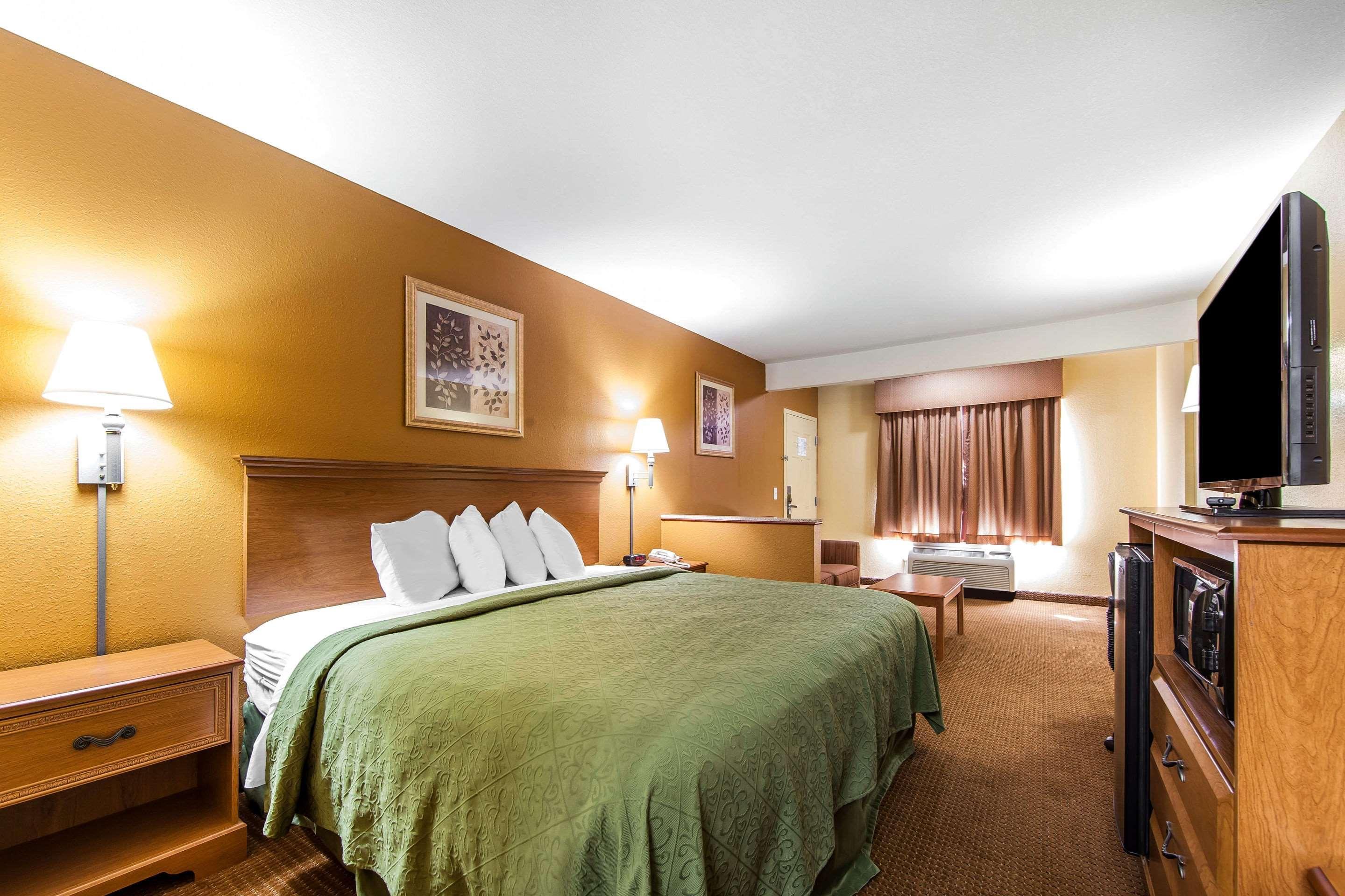 Quality Inn & Suites Κάρτερσβιλ Εξωτερικό φωτογραφία