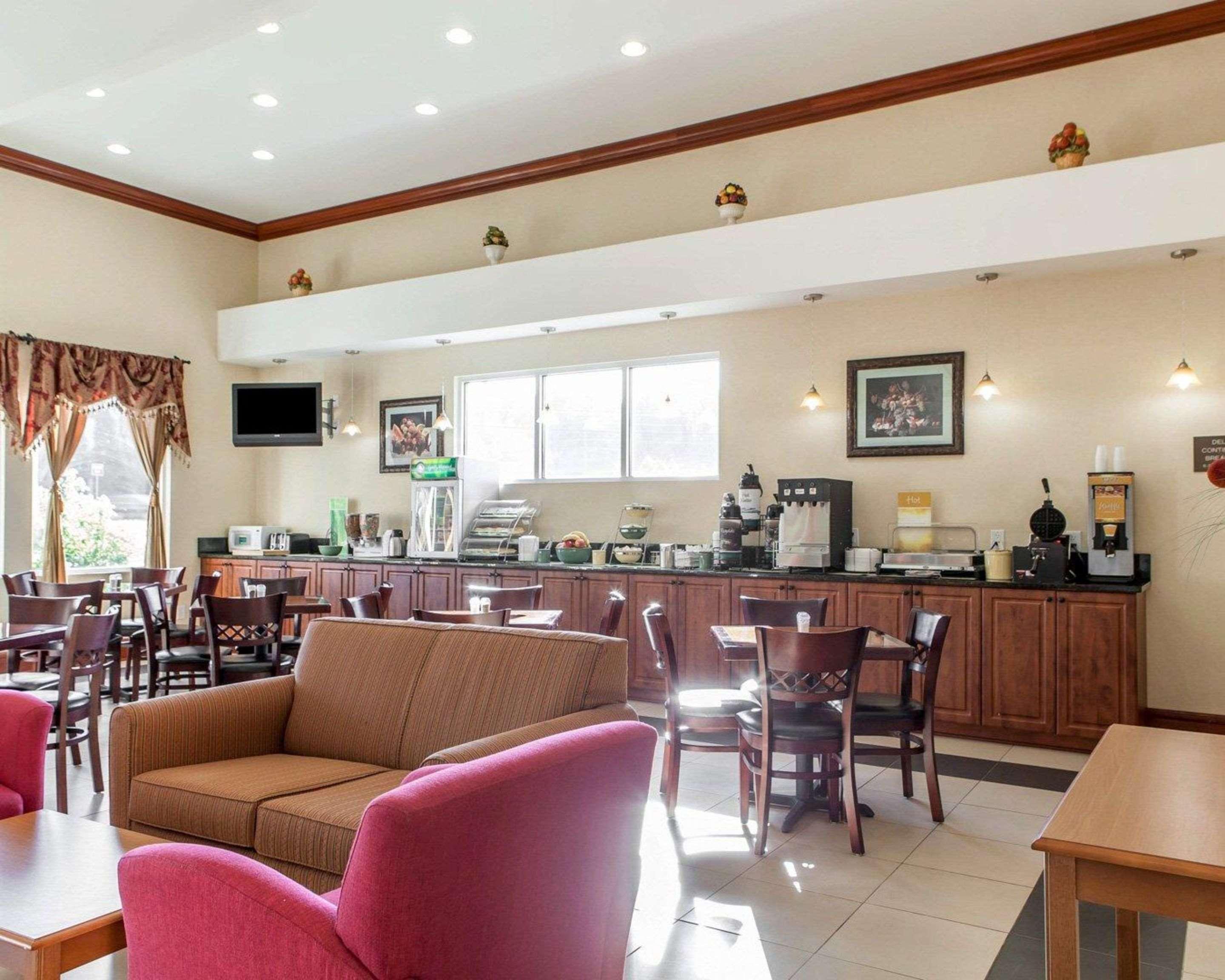 Quality Inn & Suites Κάρτερσβιλ Εξωτερικό φωτογραφία